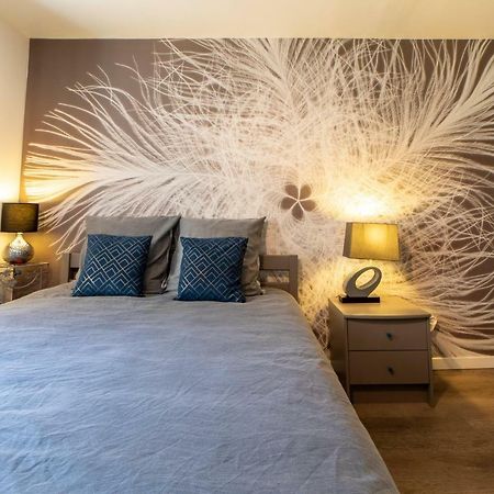 Le Felix Grat - Lavaloc Hotel Laval  Eksteriør billede